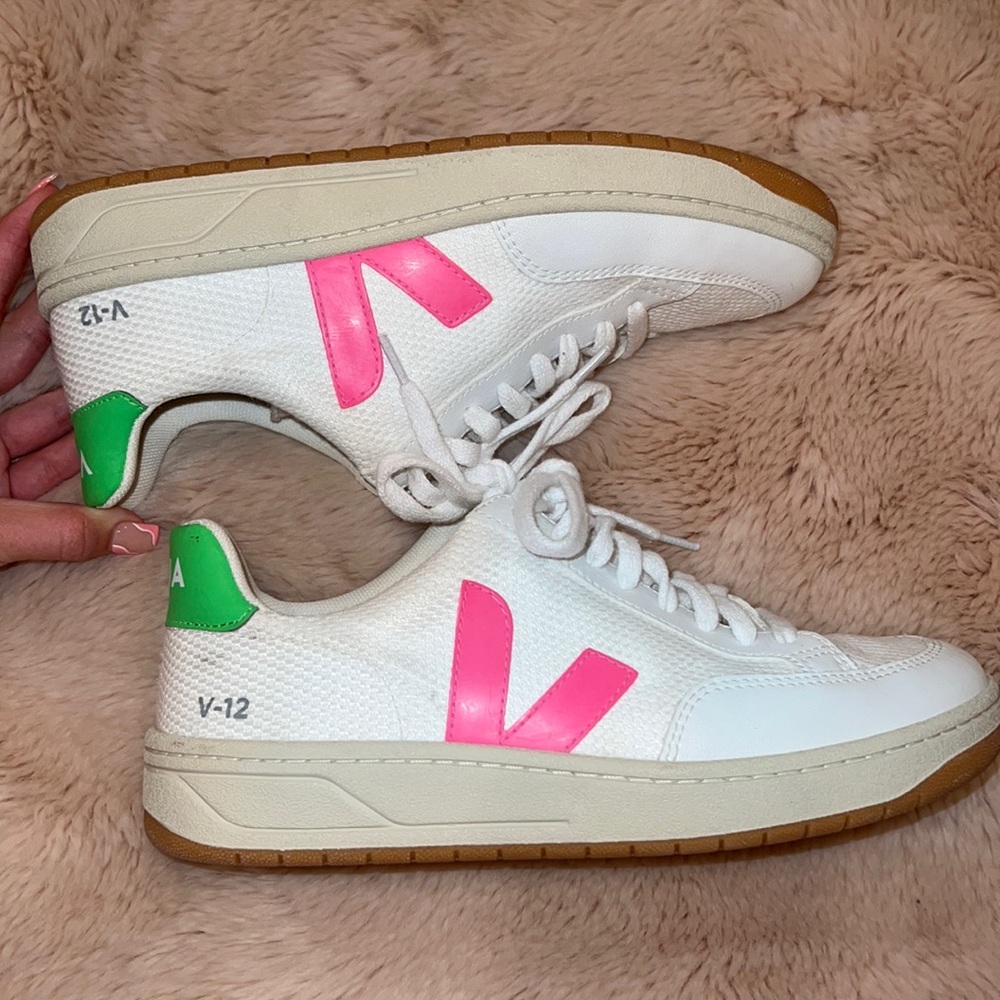 V-12 Vejas pink and green